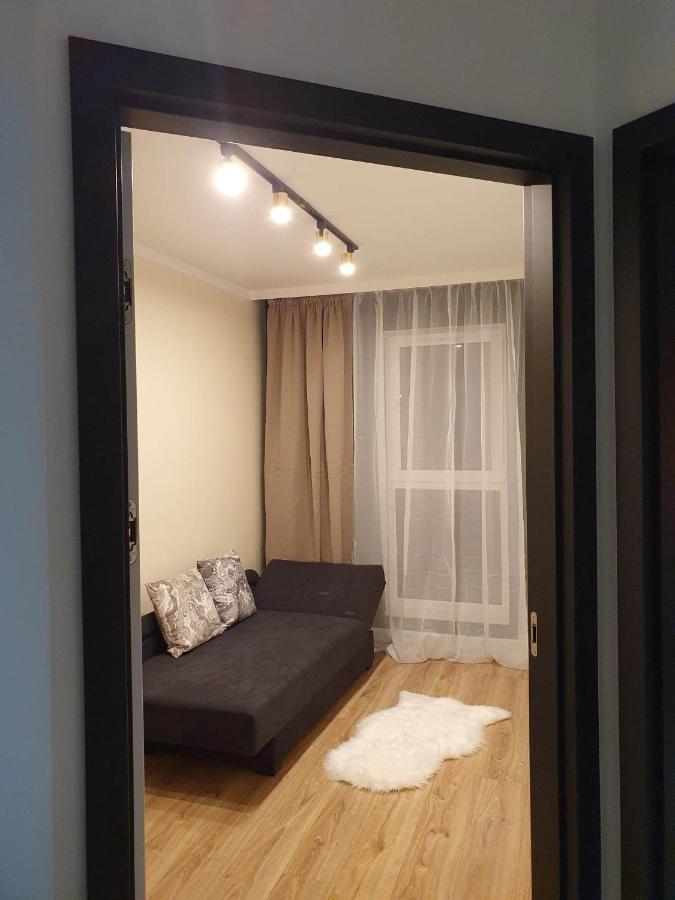 Apartament 3 Pokojowy Lub Pokoj W Mieszkaniu W Nowym Bloku Varşova Dış mekan fotoğraf