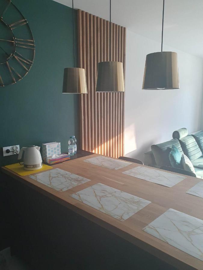 Apartament 3 Pokojowy Lub Pokoj W Mieszkaniu W Nowym Bloku Varşova Dış mekan fotoğraf