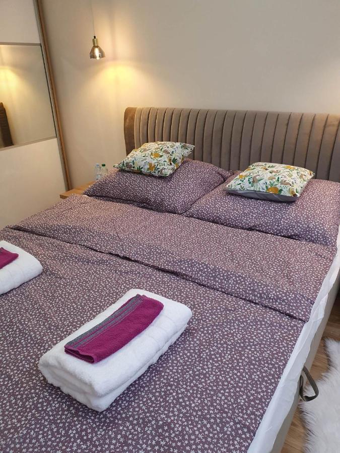 Apartament 3 Pokojowy Lub Pokoj W Mieszkaniu W Nowym Bloku Varşova Dış mekan fotoğraf