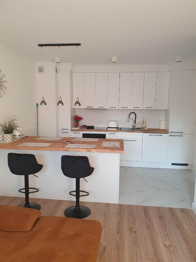 Apartament 3 Pokojowy Lub Pokoj W Mieszkaniu W Nowym Bloku Varşova Dış mekan fotoğraf