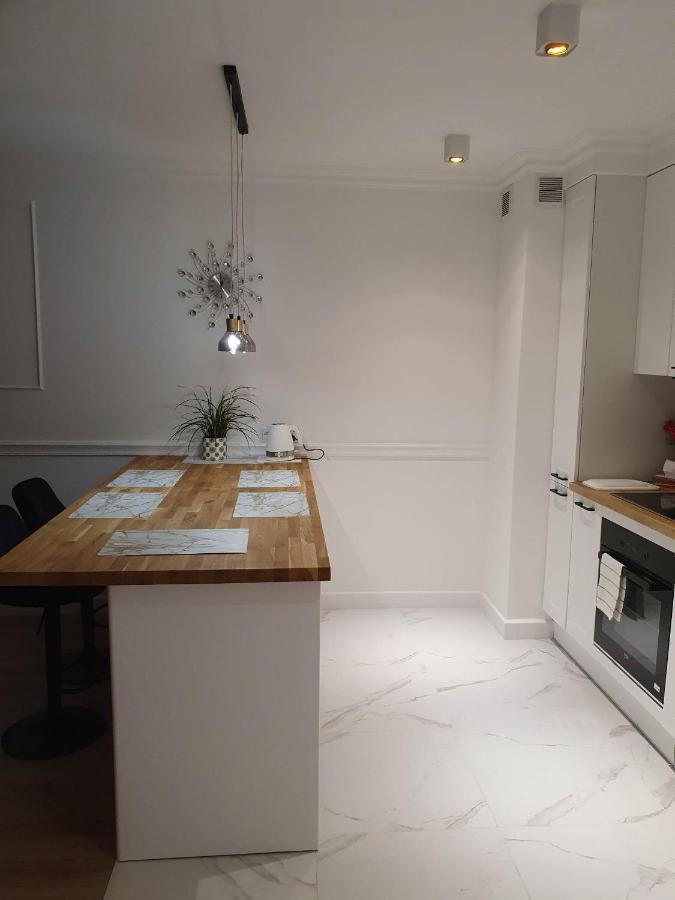 Apartament 3 Pokojowy Lub Pokoj W Mieszkaniu W Nowym Bloku Varşova Dış mekan fotoğraf