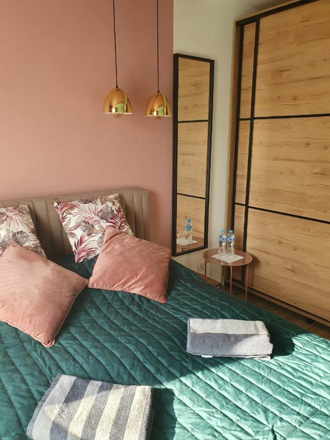 Apartament 3 Pokojowy Lub Pokoj W Mieszkaniu W Nowym Bloku Varşova Dış mekan fotoğraf
