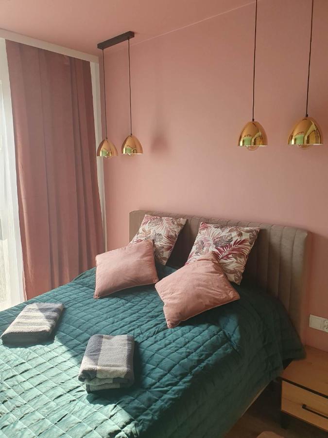 Apartament 3 Pokojowy Lub Pokoj W Mieszkaniu W Nowym Bloku Varşova Dış mekan fotoğraf