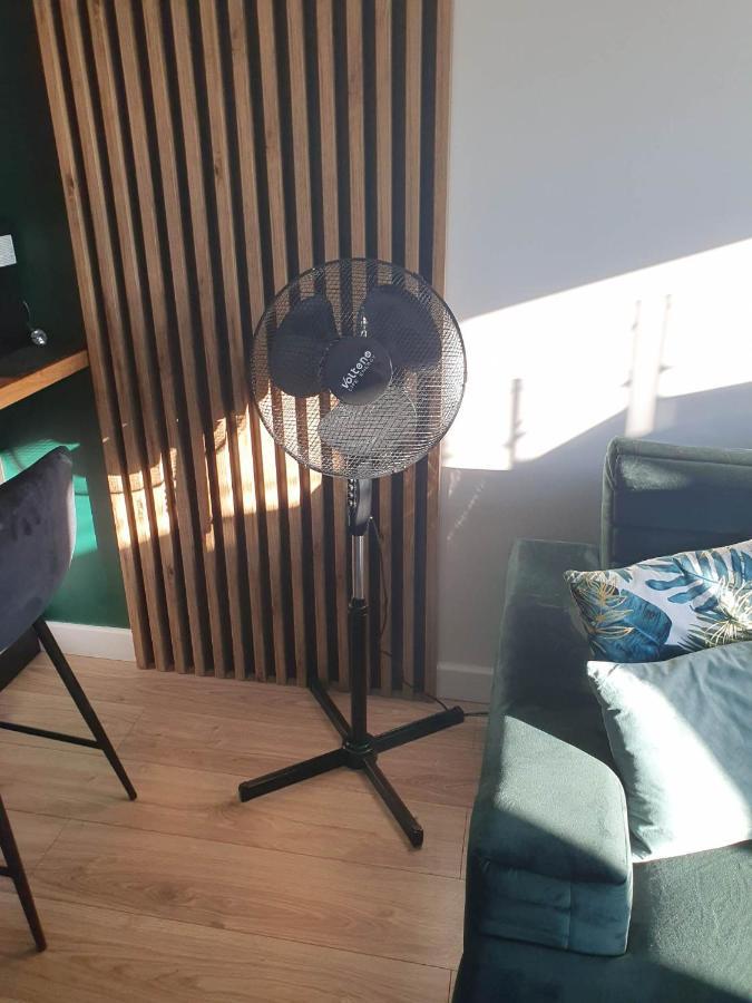 Apartament 3 Pokojowy Lub Pokoj W Mieszkaniu W Nowym Bloku Varşova Dış mekan fotoğraf