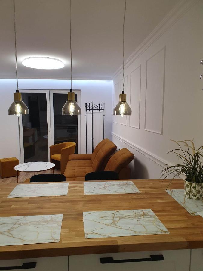 Apartament 3 Pokojowy Lub Pokoj W Mieszkaniu W Nowym Bloku Varşova Dış mekan fotoğraf