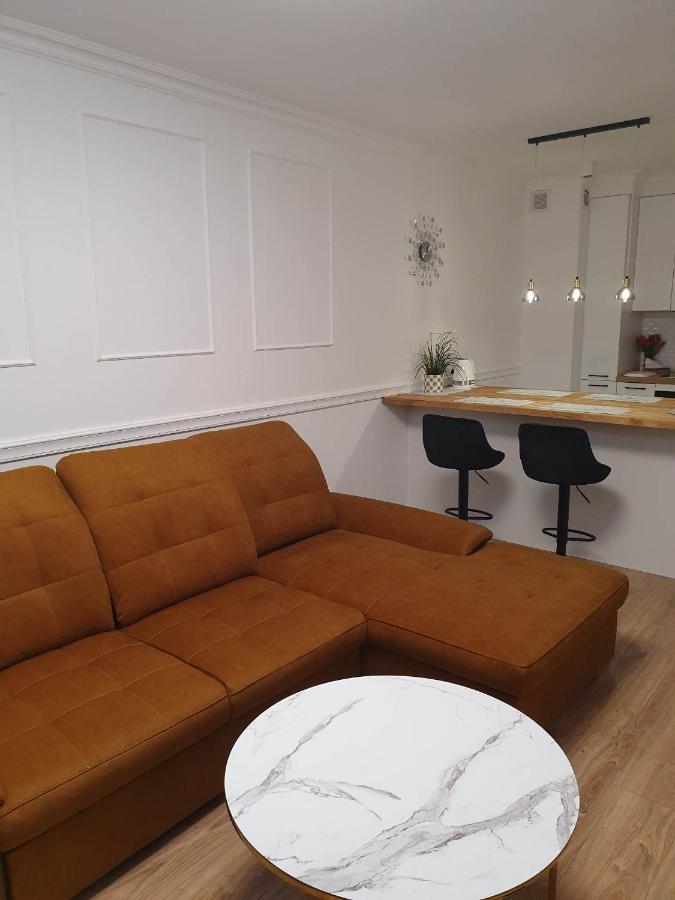 Apartament 3 Pokojowy Lub Pokoj W Mieszkaniu W Nowym Bloku Varşova Dış mekan fotoğraf