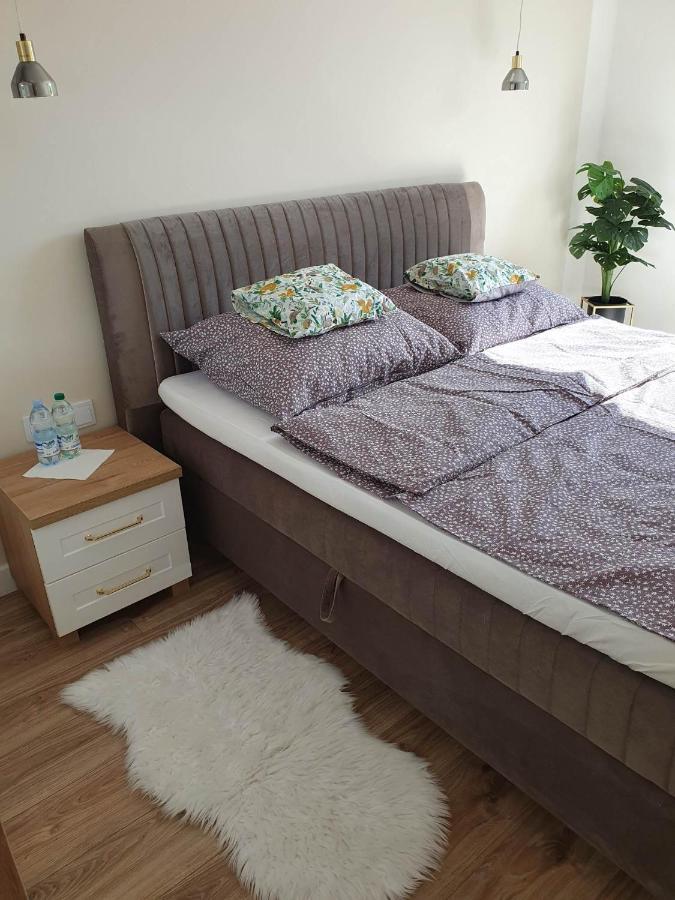 Apartament 3 Pokojowy Lub Pokoj W Mieszkaniu W Nowym Bloku Varşova Dış mekan fotoğraf