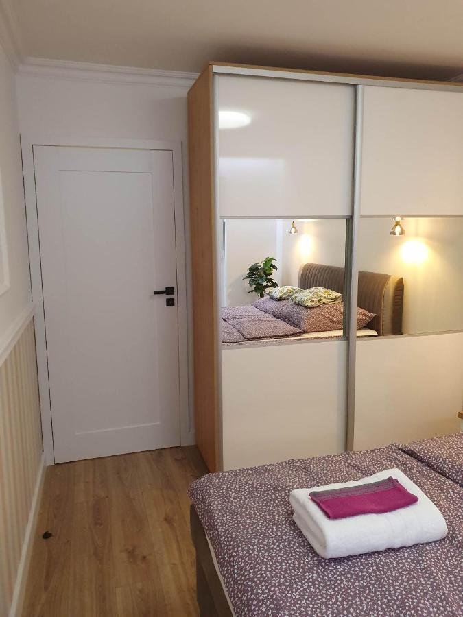 Apartament 3 Pokojowy Lub Pokoj W Mieszkaniu W Nowym Bloku Varşova Dış mekan fotoğraf